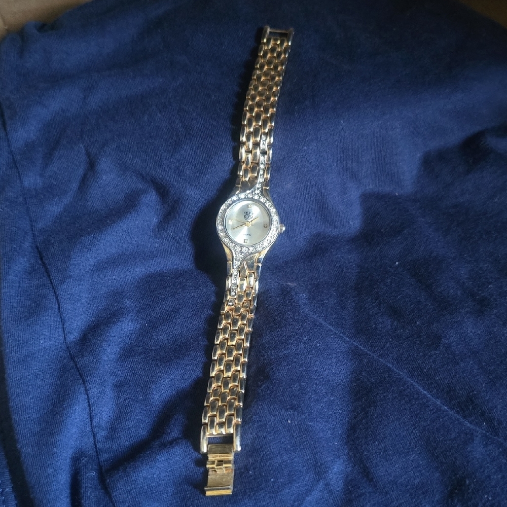 Elegant Gold Tone Women's Watch
